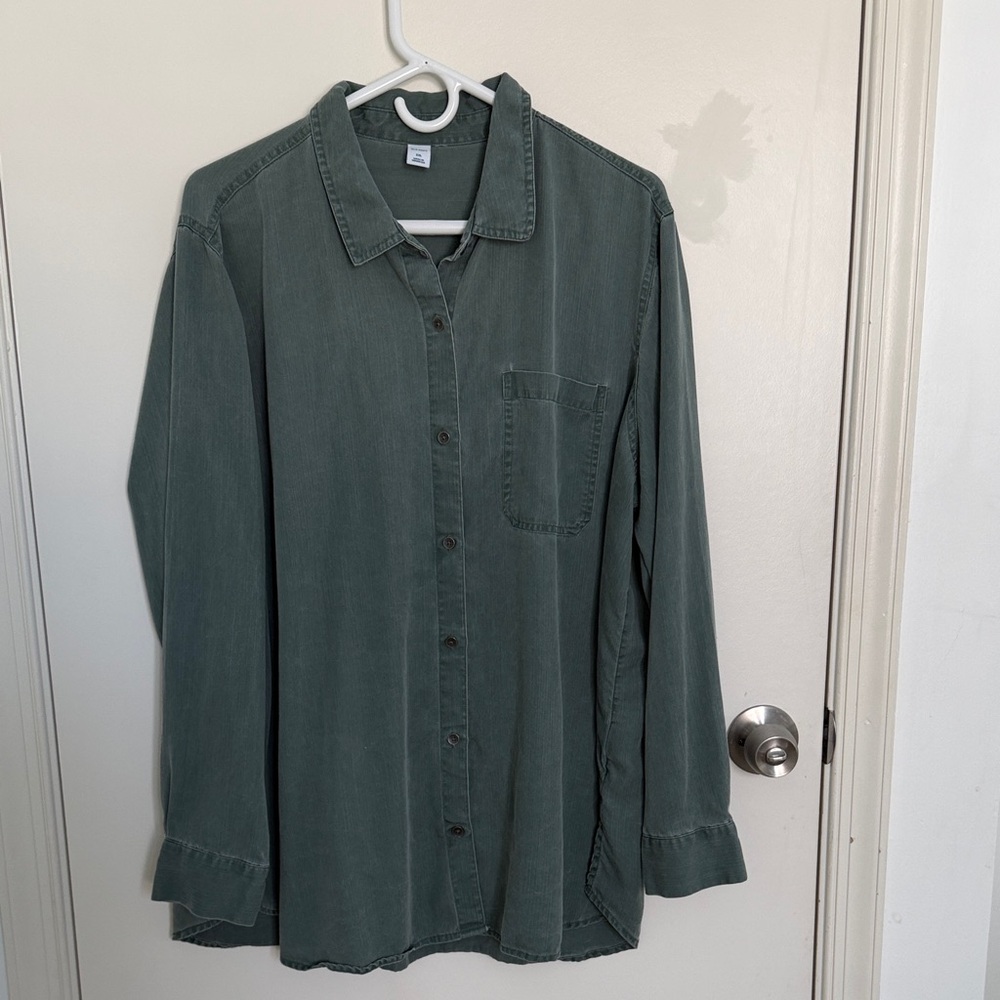 Old Navy Green Button-Up Blouse
